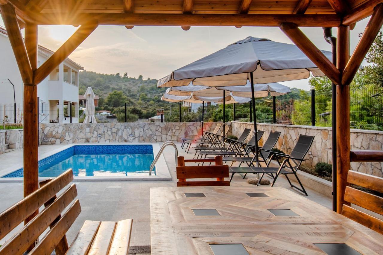 Luxury Apartments Alkar With Swimming Pool Ražanj Extérieur photo