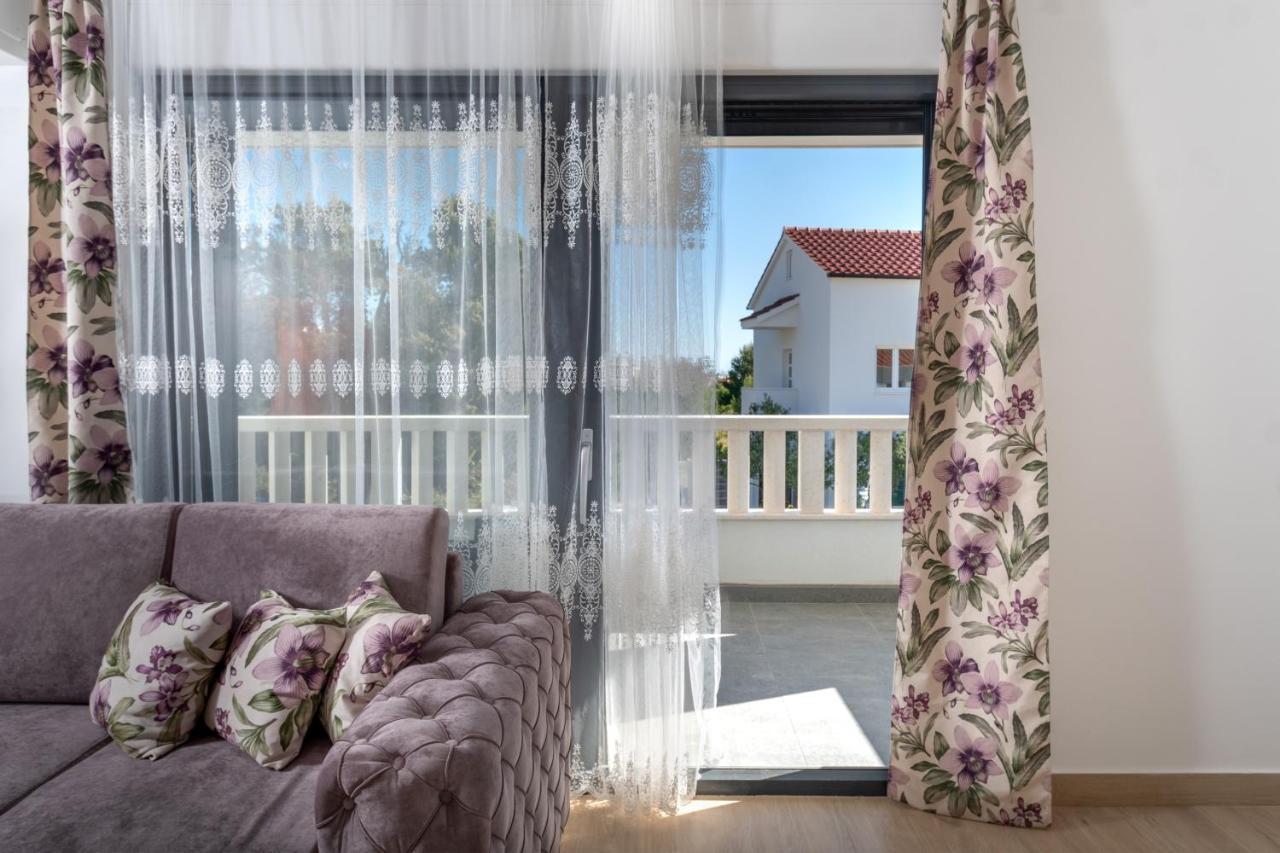 Luxury Apartments Alkar With Swimming Pool Ražanj Extérieur photo