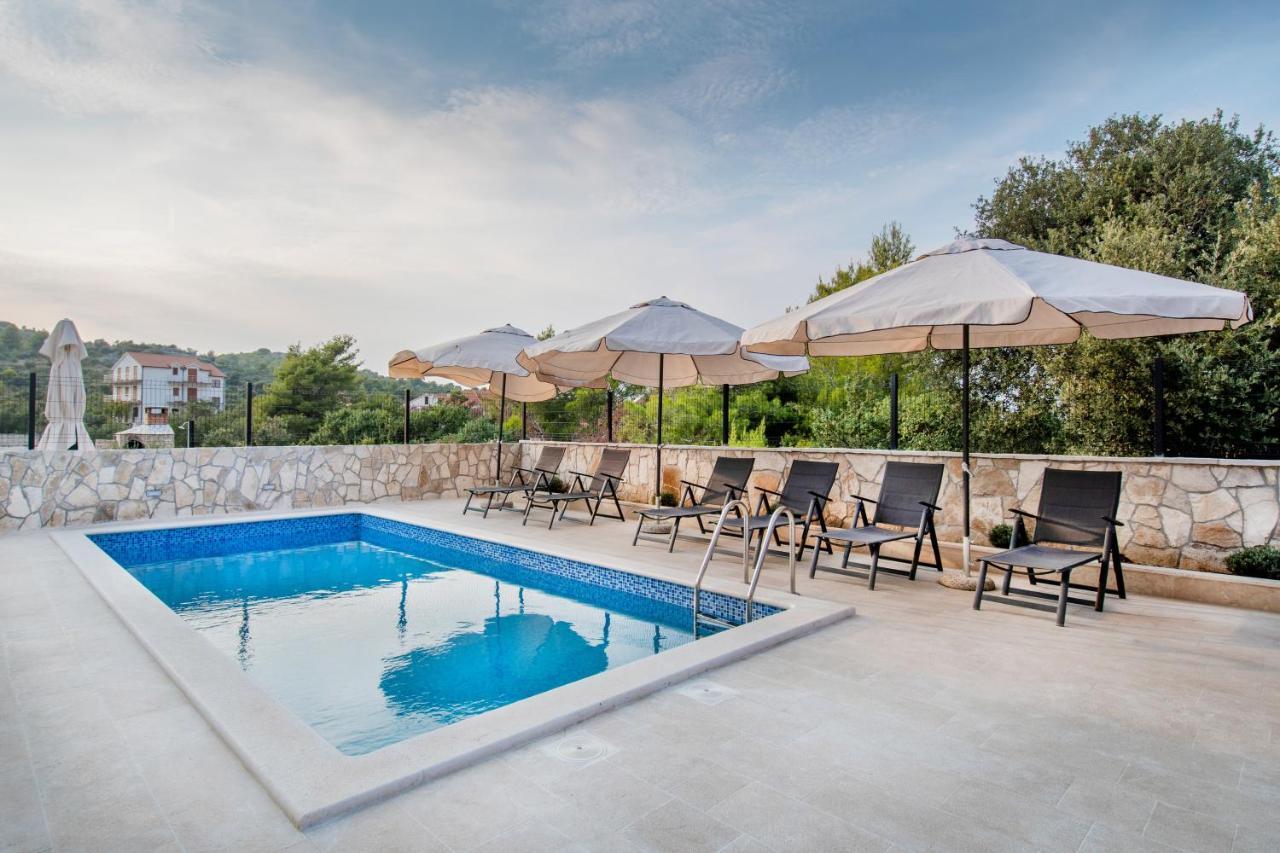 Luxury Apartments Alkar With Swimming Pool Ražanj Extérieur photo