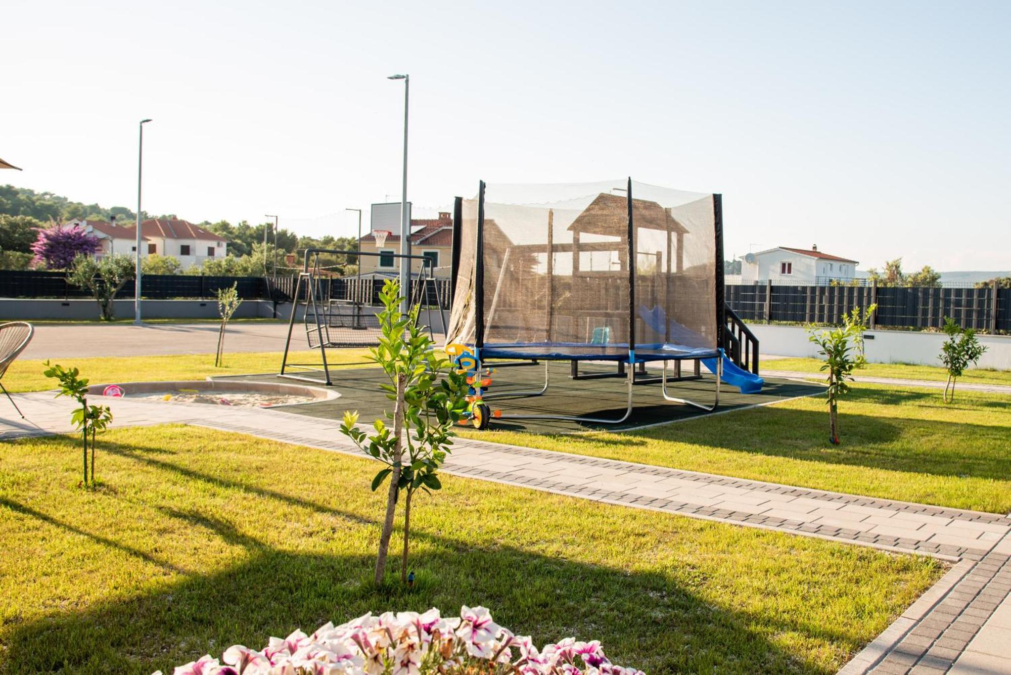 Luxury Apartments Alkar With Swimming Pool Ražanj Extérieur photo