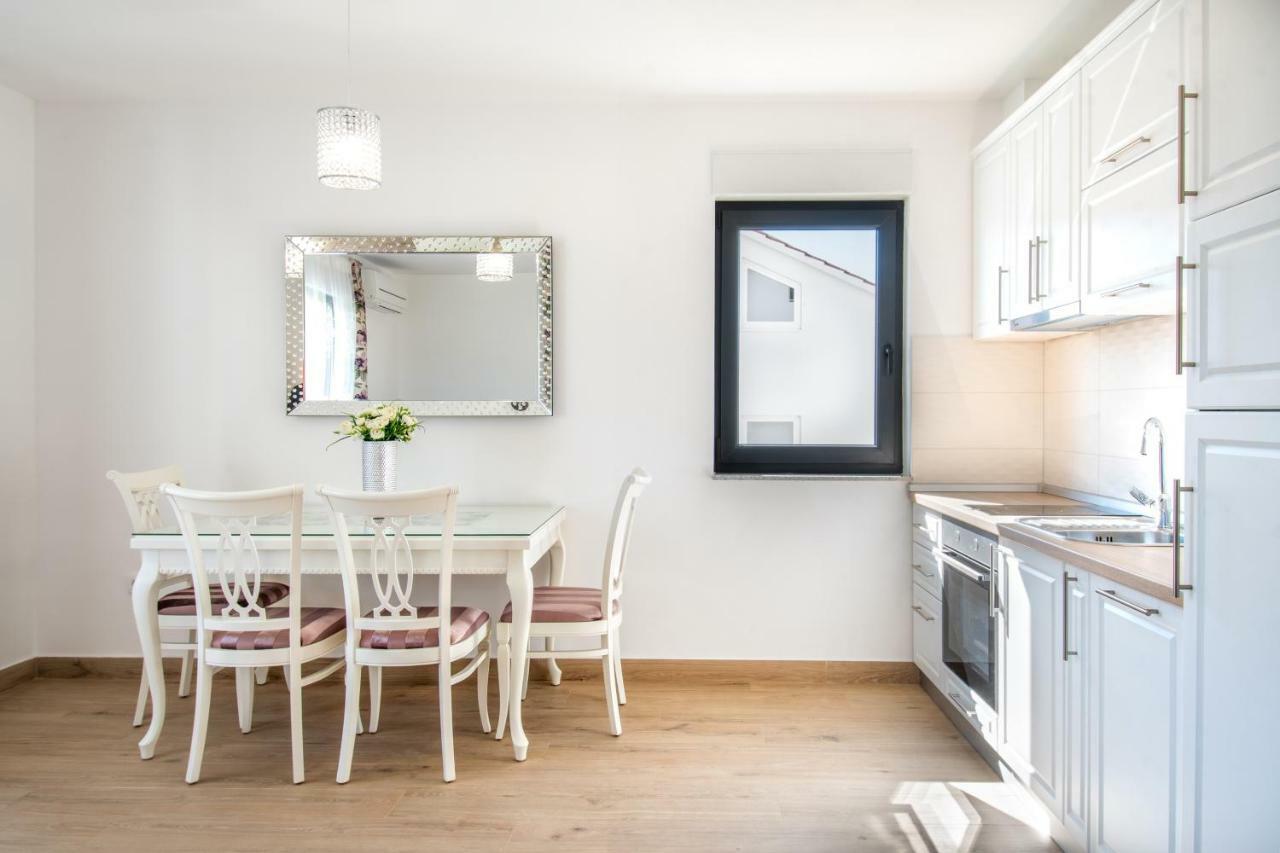 Luxury Apartments Alkar With Swimming Pool Ražanj Extérieur photo