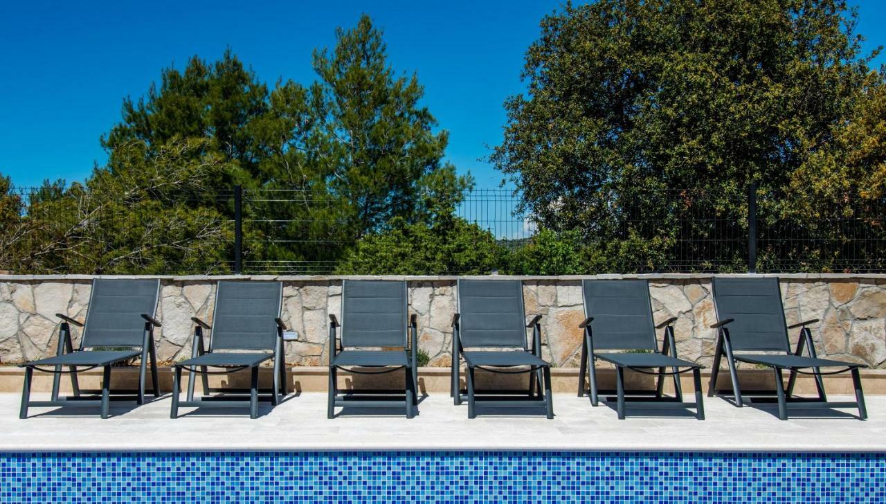 Luxury Apartments Alkar With Swimming Pool Ražanj Extérieur photo